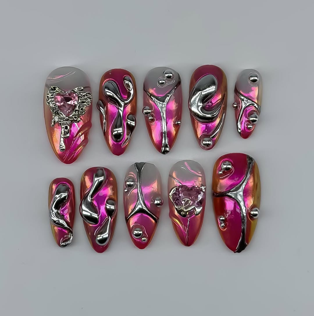 Iridescent Aura Chrome