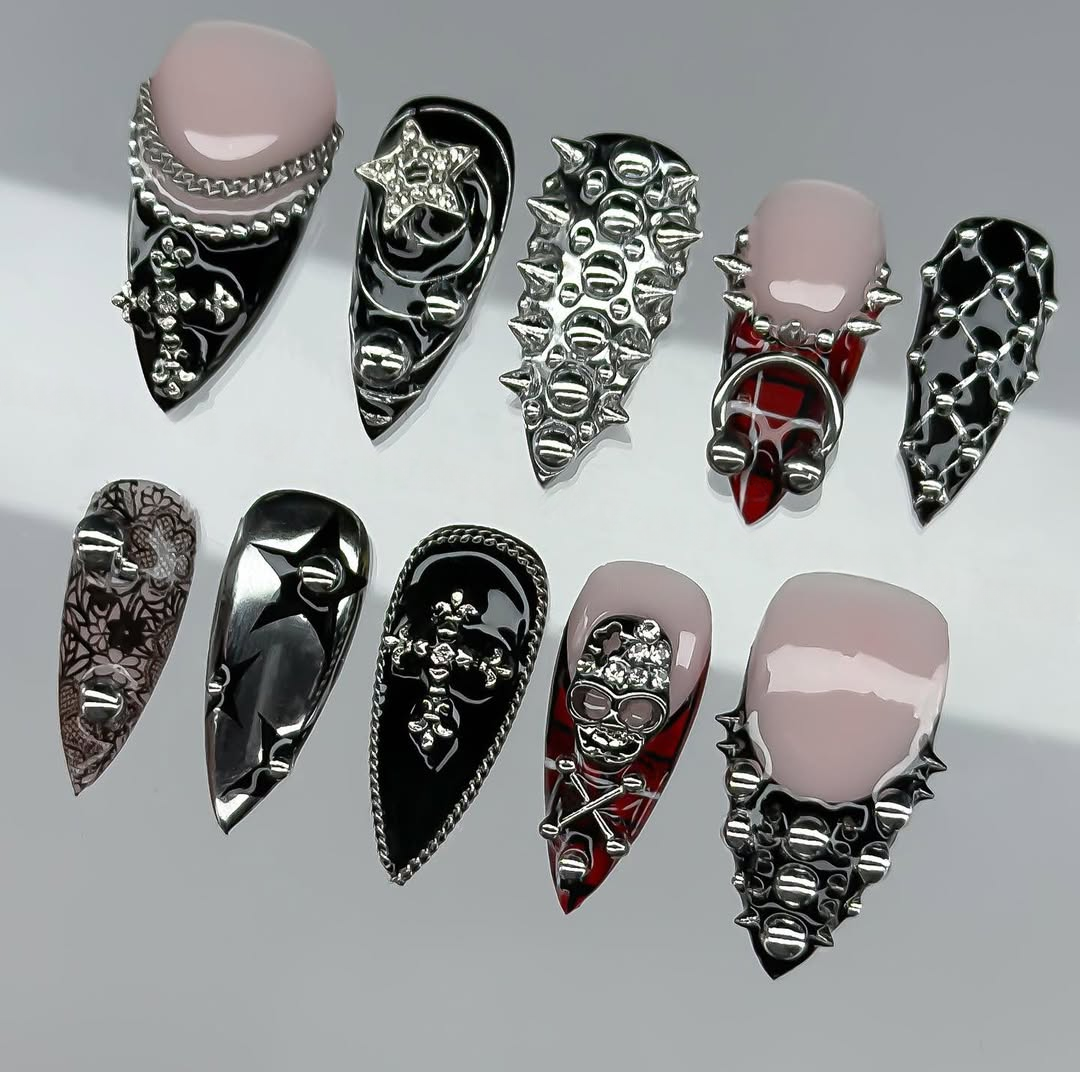 Gothic Crimson Spike